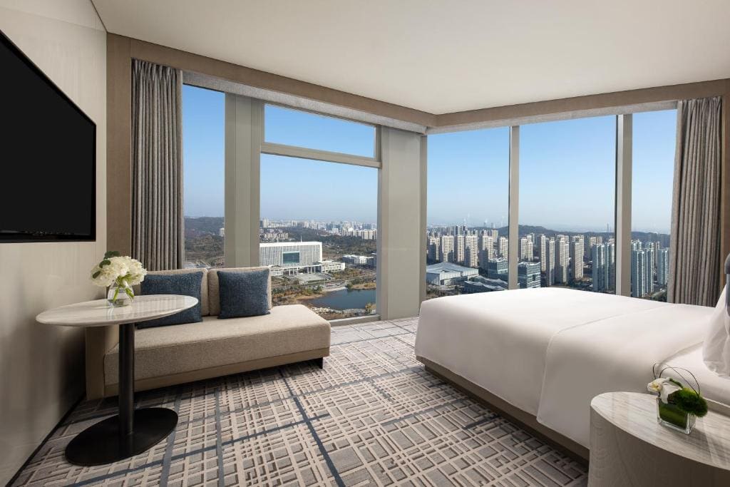 Executive Suite room - Image 1