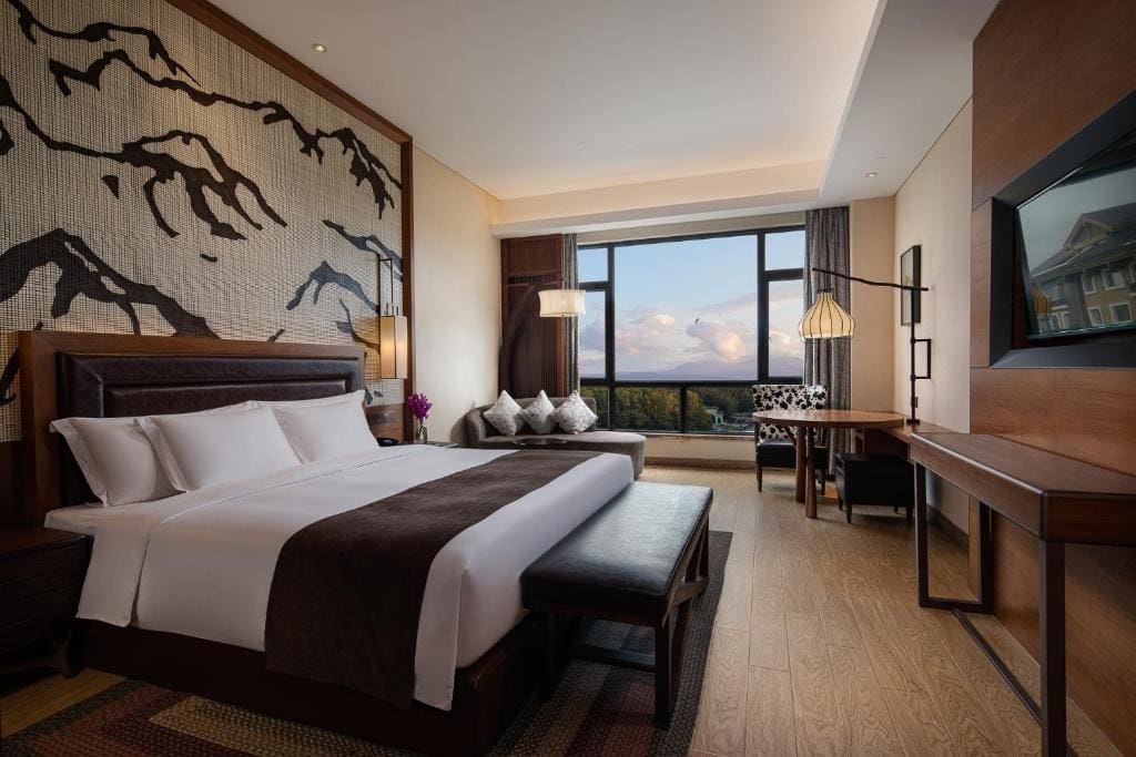 King Room with Mountain View room - Image 2