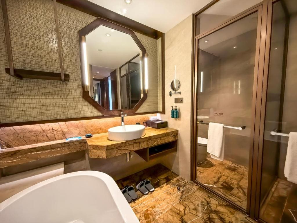 Standard Twin Room with Garden View room - Image 3