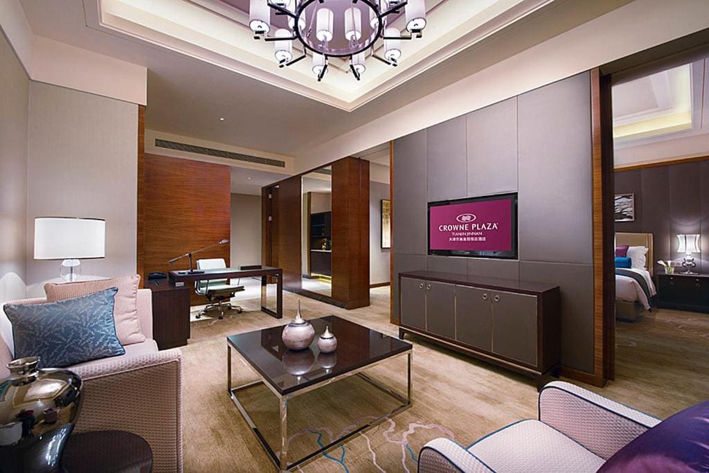 One-Bedroom Suite room - Image 2