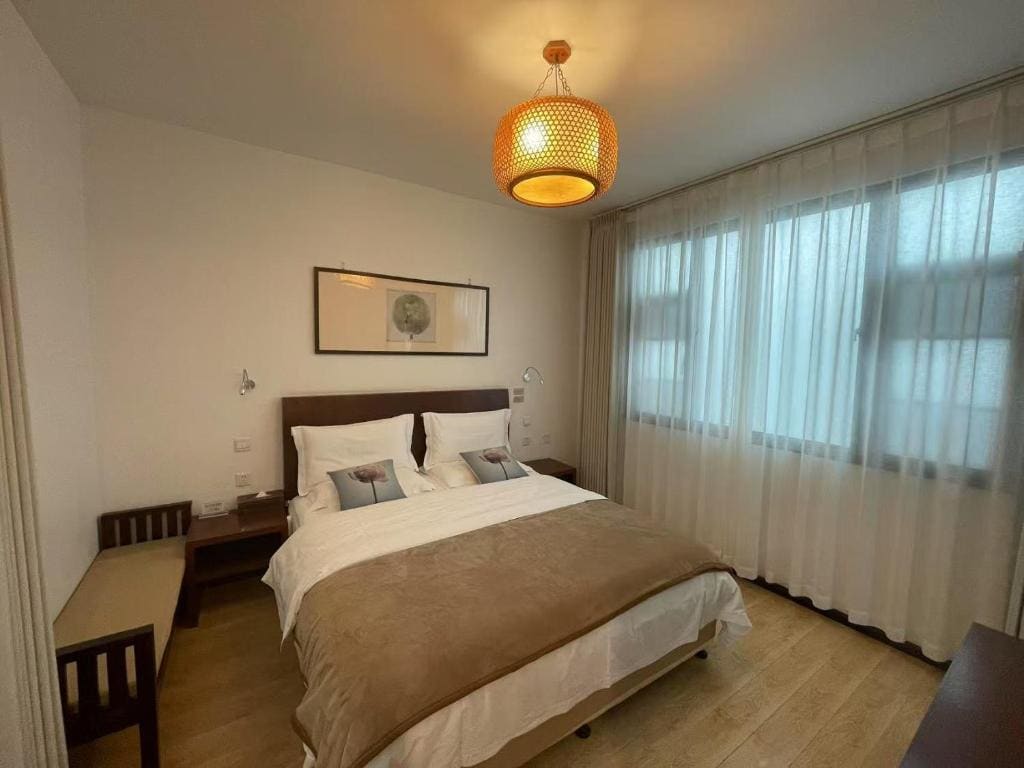 Queen Room room - Image 3