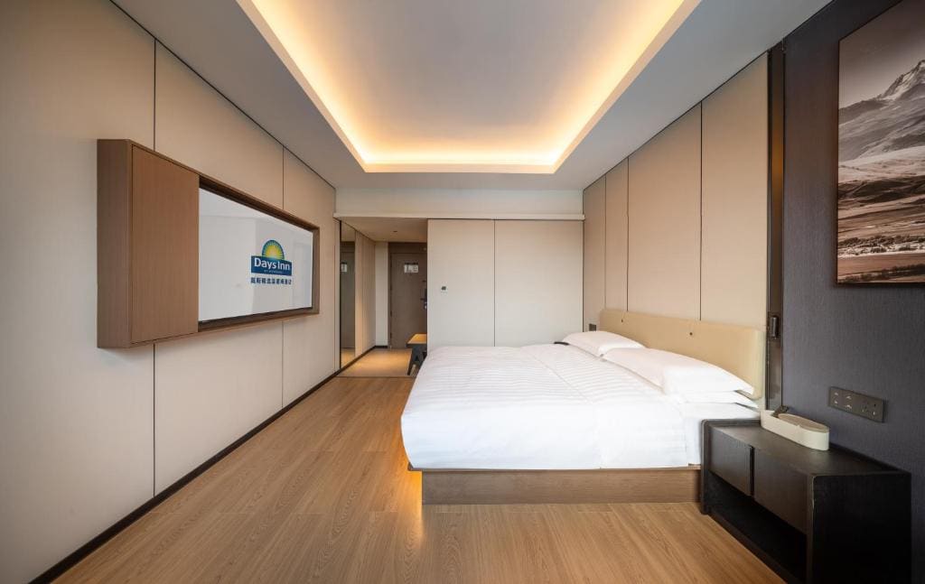 Deluxe King Room - Non-Smoking room - Image 1