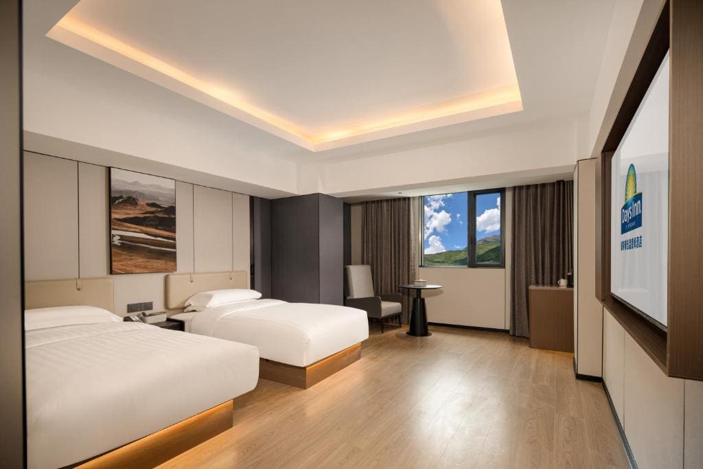 Selected Twin Room with Two Single Beds - Non-Smoking room - Image 3