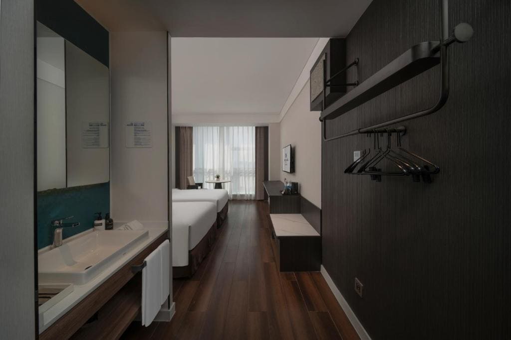 Twin Room with View room - Image 1