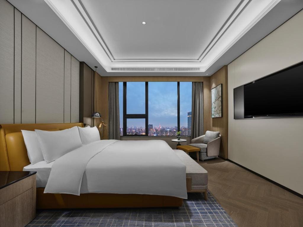 Family Connecting King Suite room - Image 2