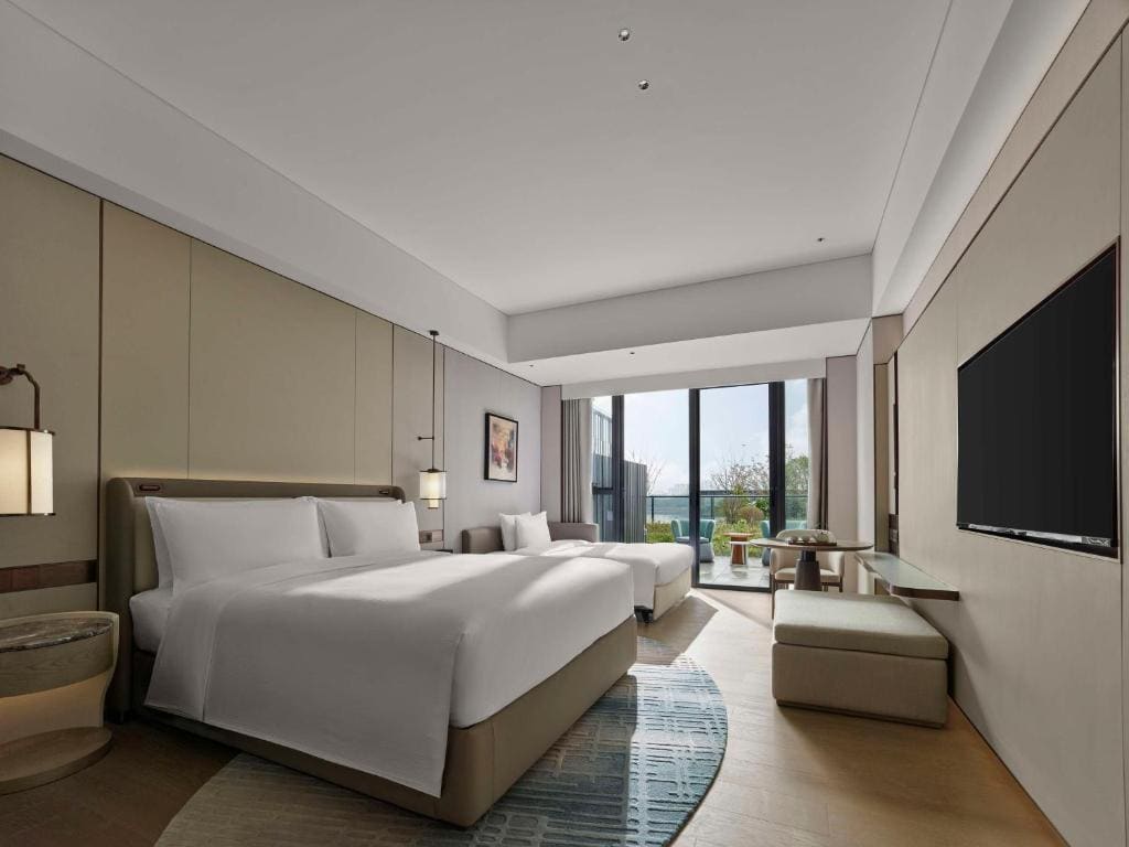 Deluxe King Room with Private Garden room - Image 1