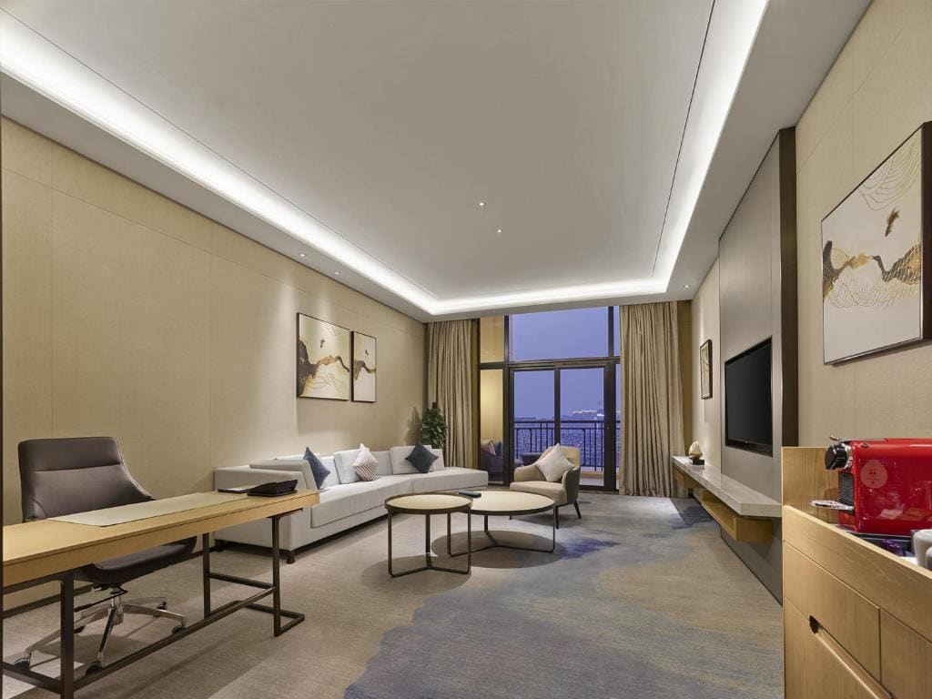 Premium King Suite room - Image 1