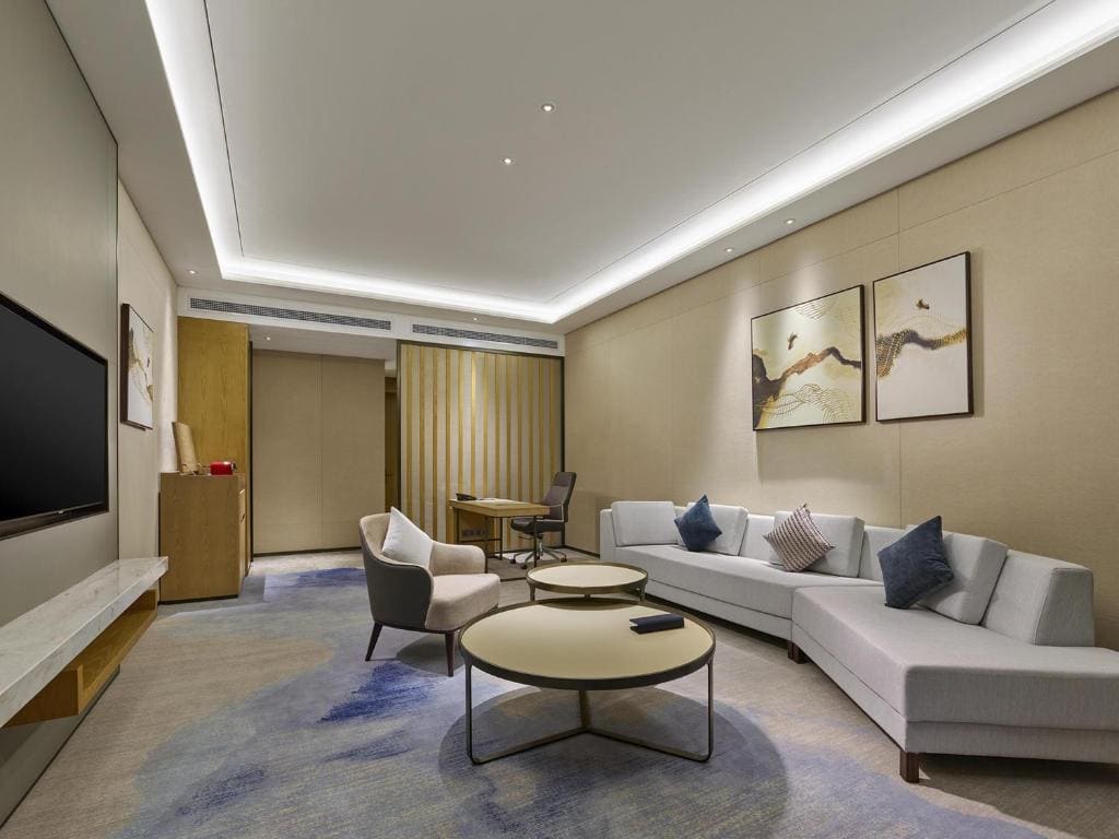 Premium King Suite room - Image 2