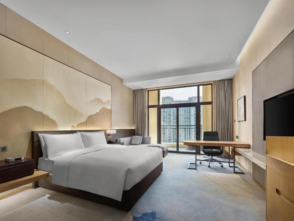Executive King Room room - Image 2