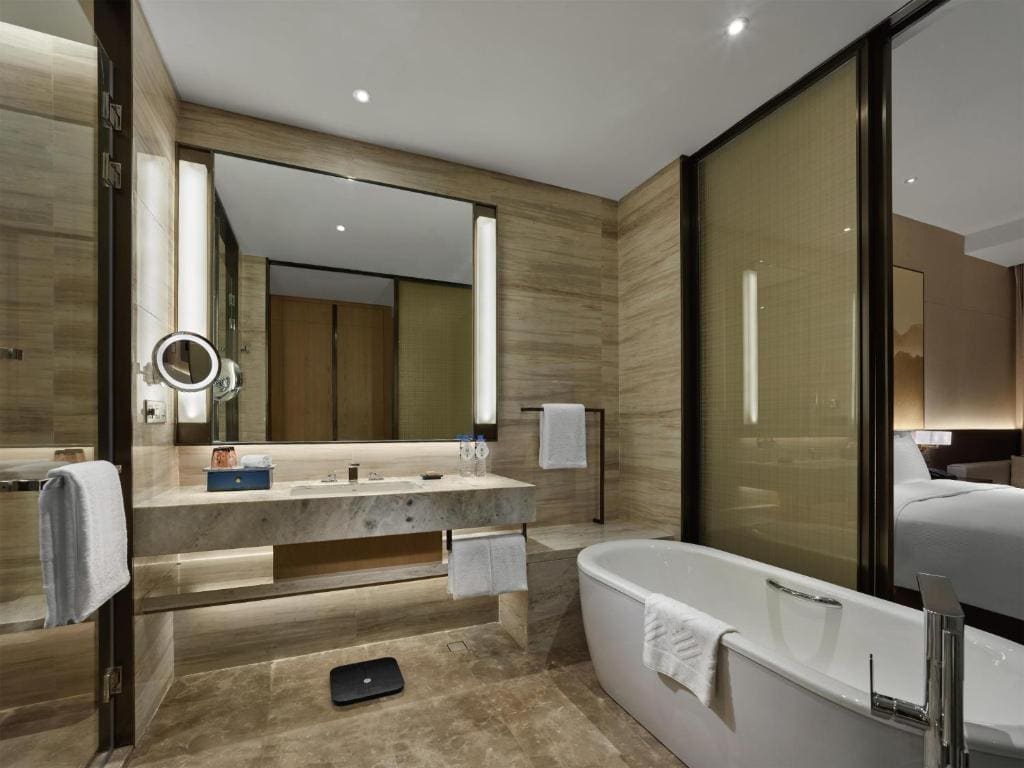 Executive King Room room - Image 3