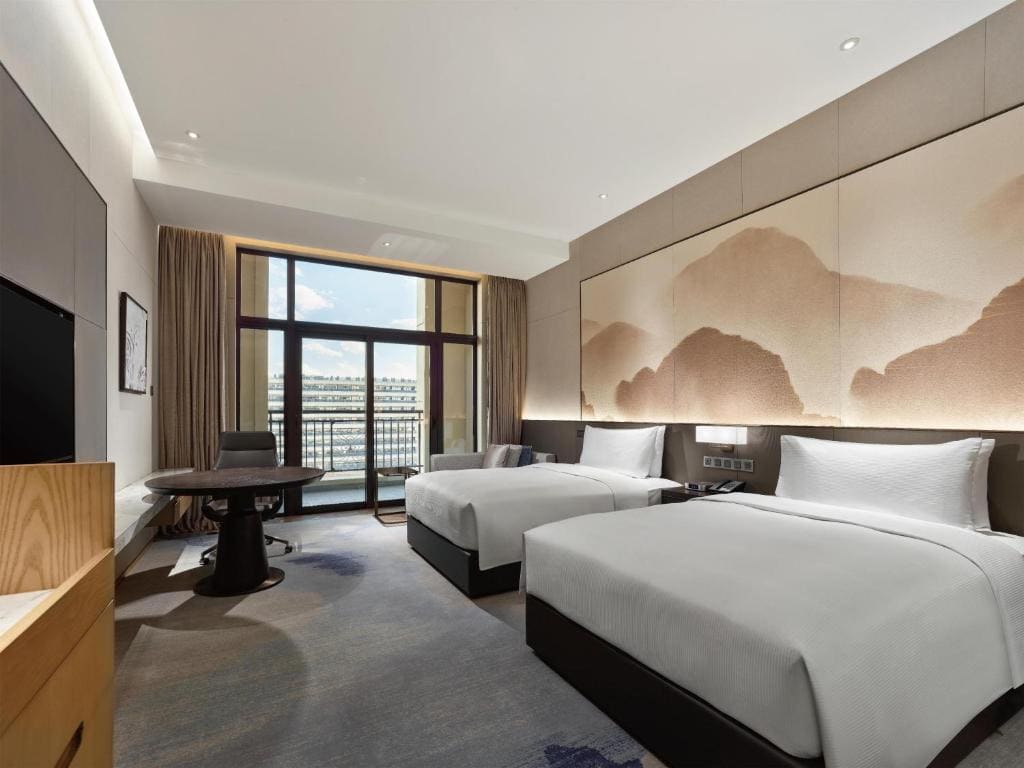 Deluxe Twin Room room - Image 2