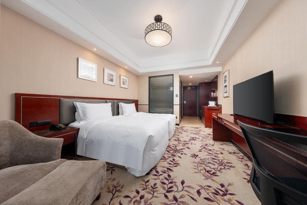 Deluxe Twin Room room - Image 2