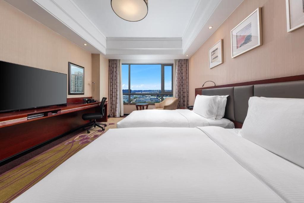 Superior Twin Room room - Image 2