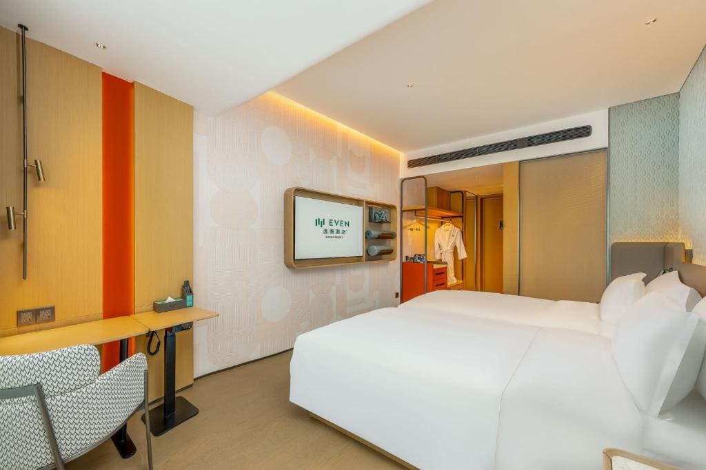 Standard Double Room with Two Double Beds room - Image 2