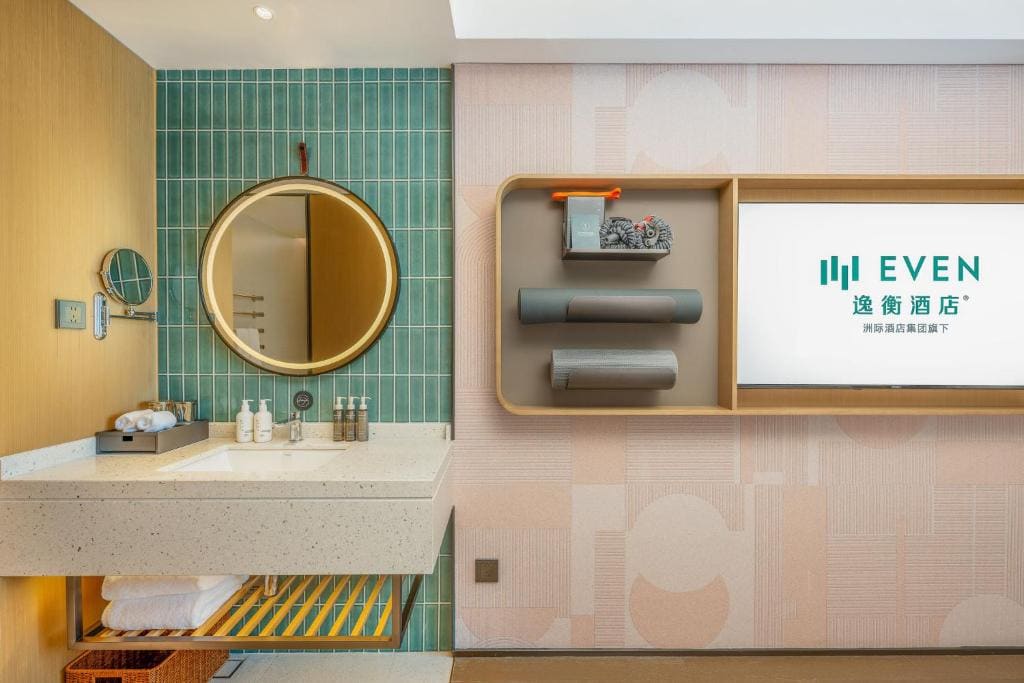 Standard King Room room - Image 3