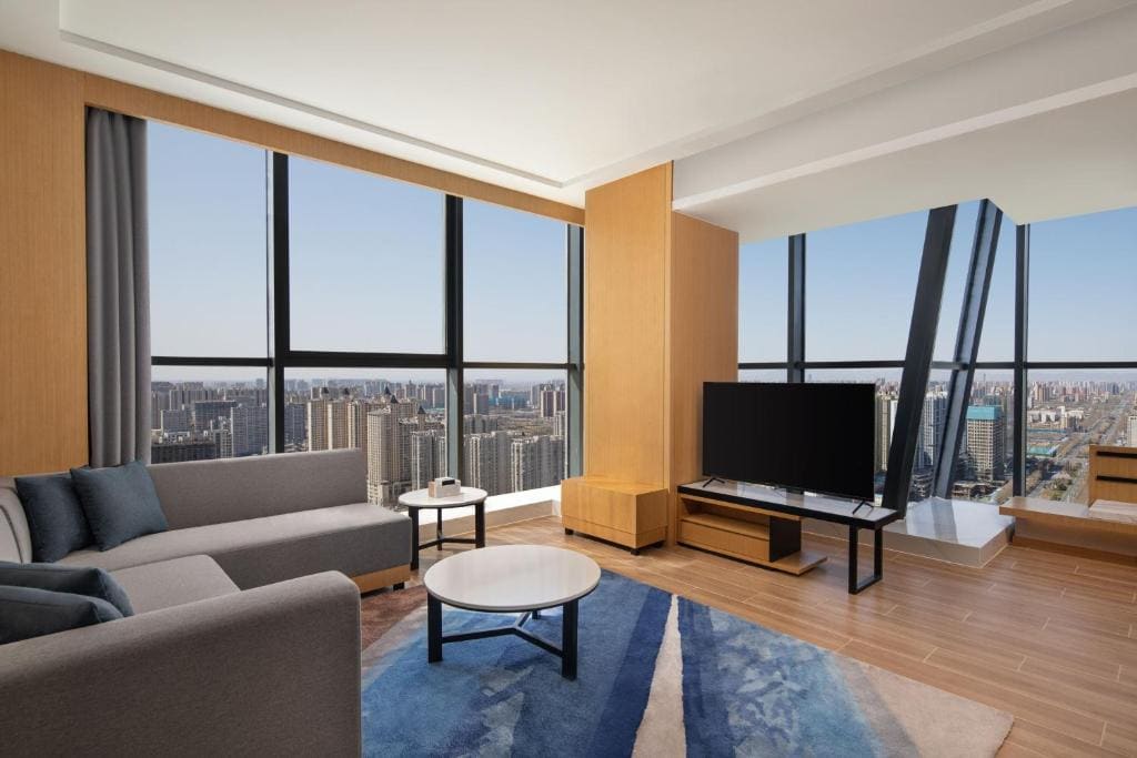 Standard King, Guest room, 1 King, City View room - Image 3