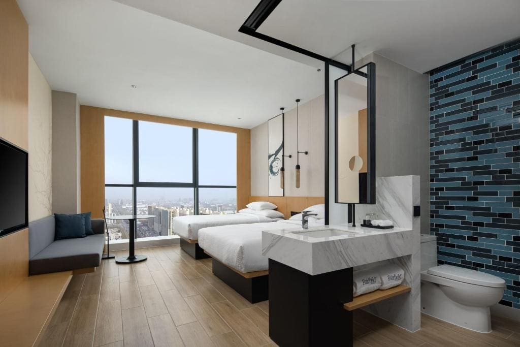 Deluxe Double, Guest room, 2 Doubles, City View room - Image 1