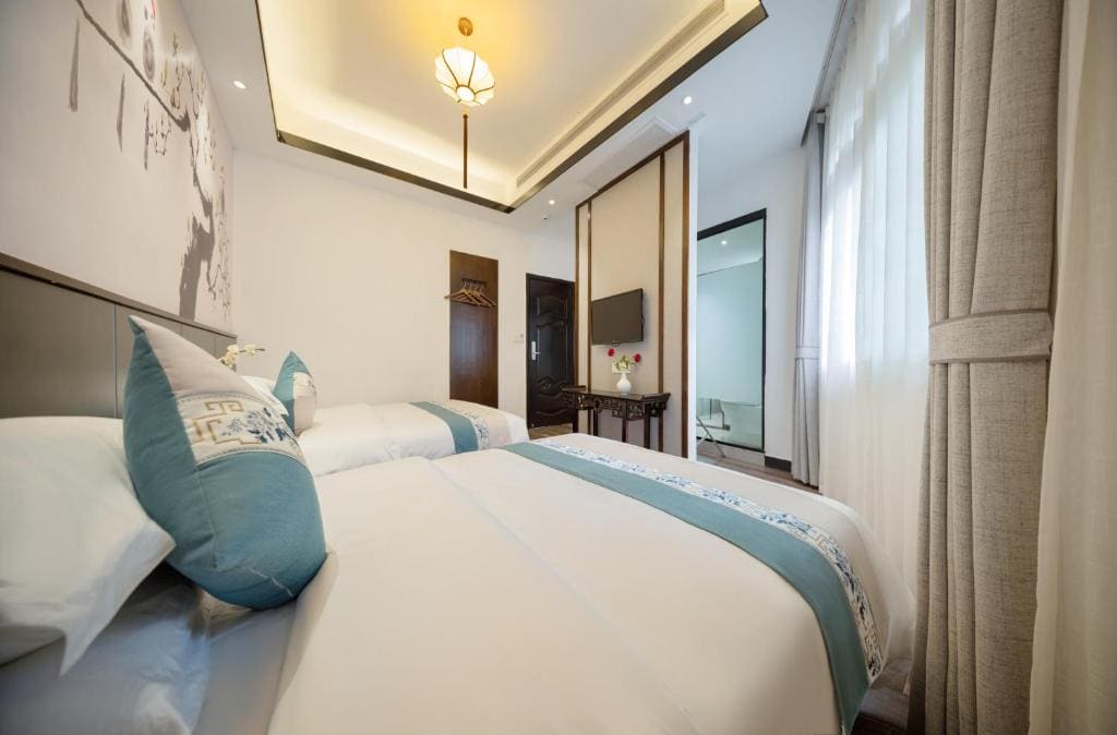 Double Room with Two Double Beds room - Image 1