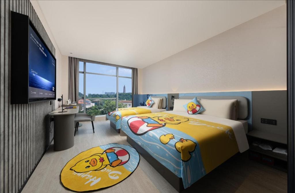 Superior Family Twin Room room - Image 1