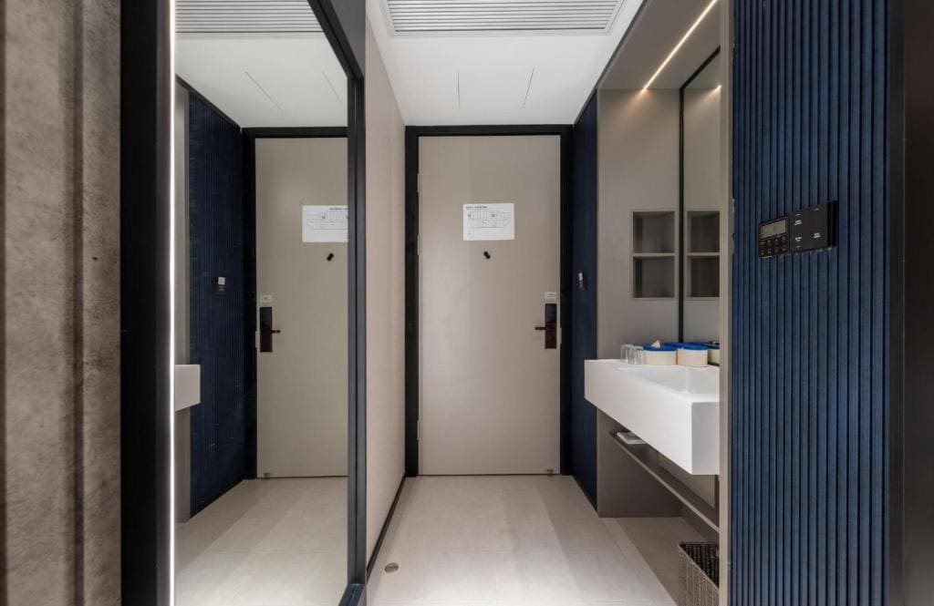 Standard Twin Room room - Image 1