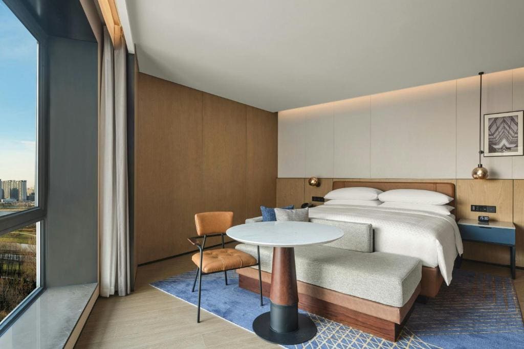 Superior King Suite room - Image 1