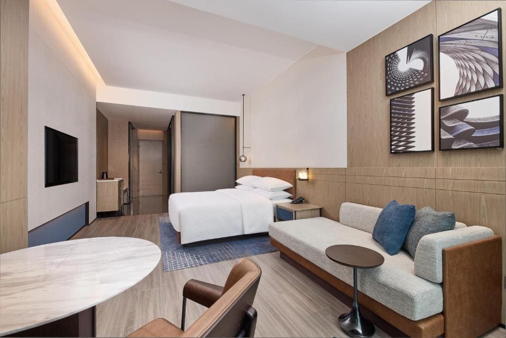Premium King Room with City View room - Image 1