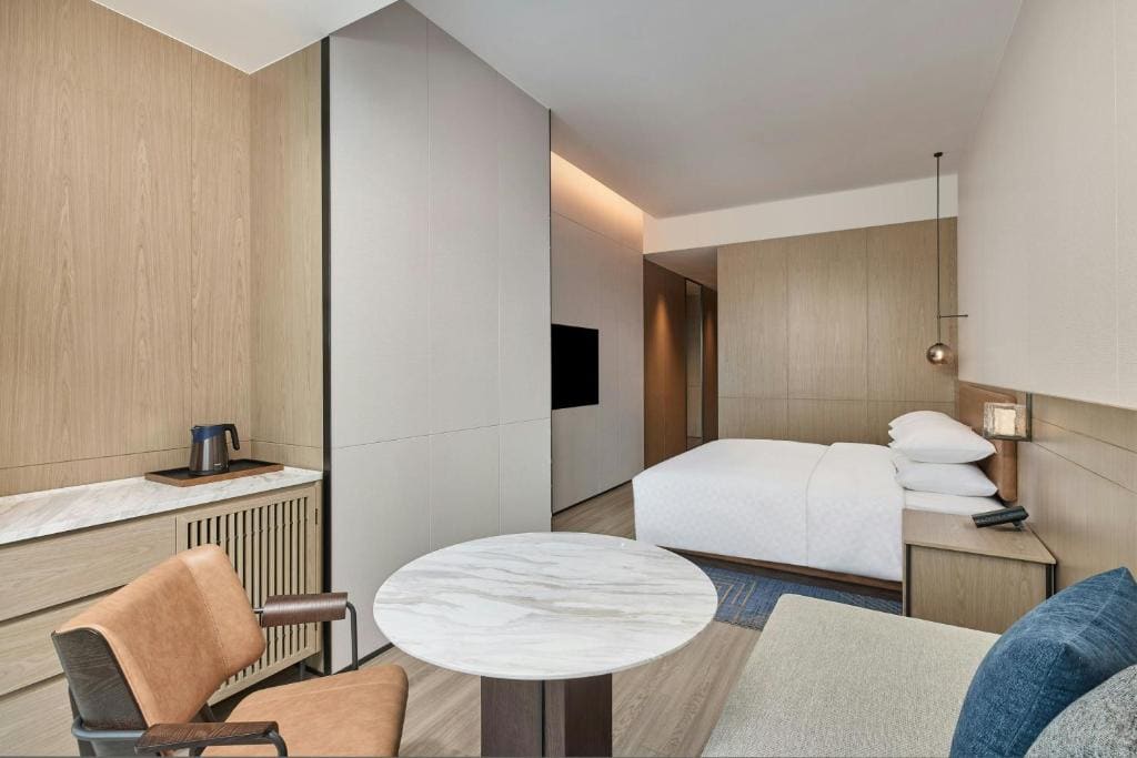 King Room with City View room - Image 2