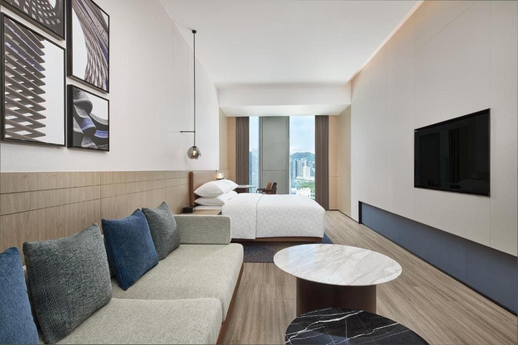 Premium King Room with River View room - Image 3