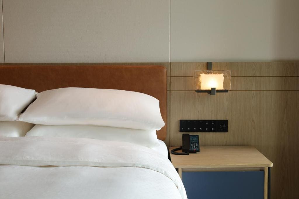 King Room with Bay View room - Image 1