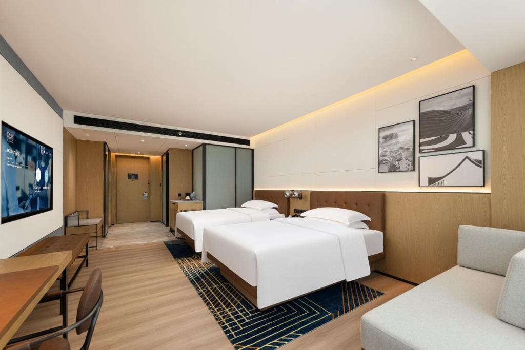 Delicate Double Room with Two Double Beds room - Image 1