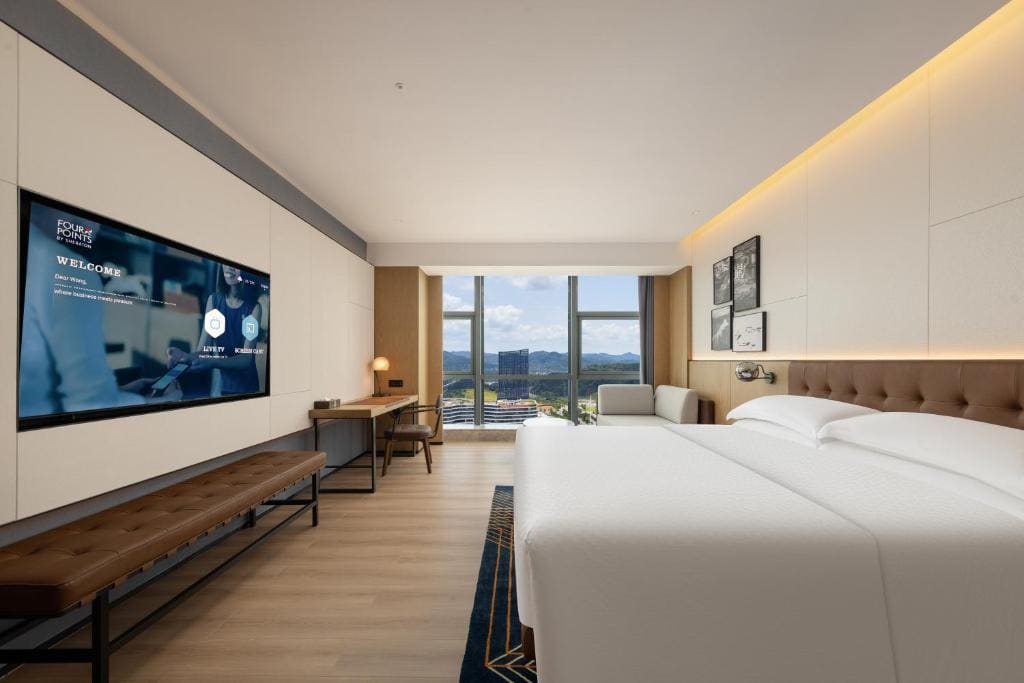 Delicate King Room with Mountain View room - Image 2
