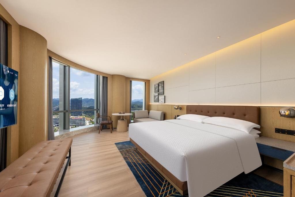 Deluxe King Room with Mountain View room - Image 1