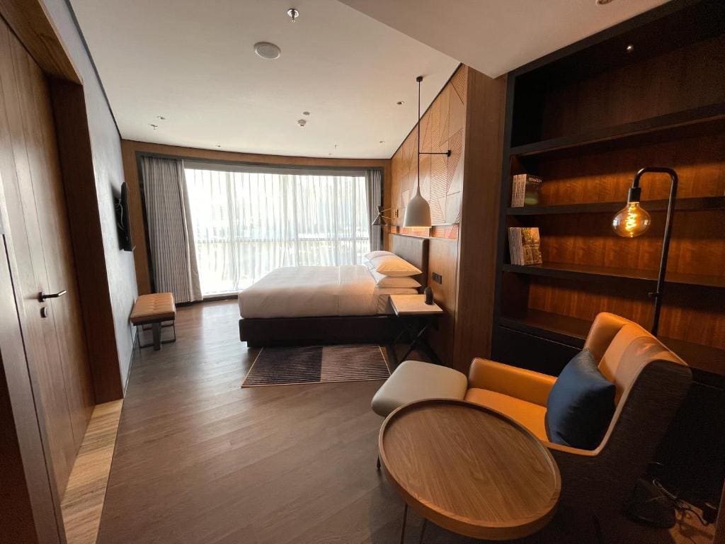 One-Bedroom King Suite room - Image 1