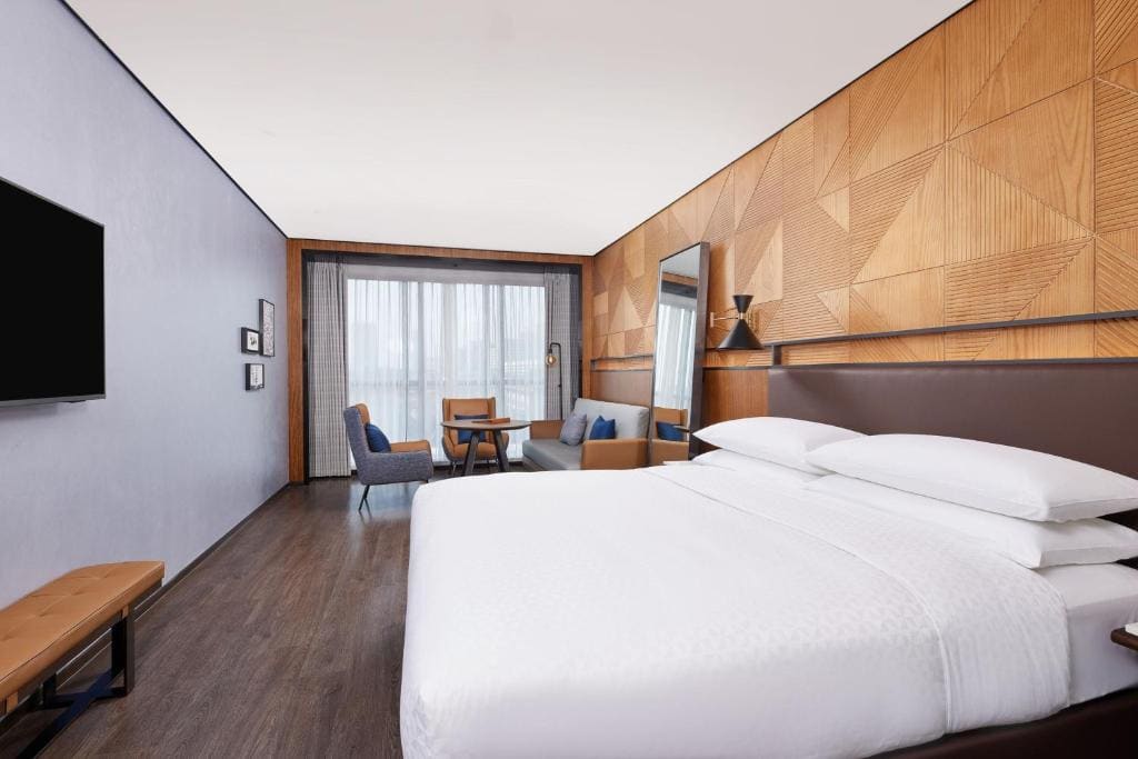 Superior King Room - High Floor room - Image 1