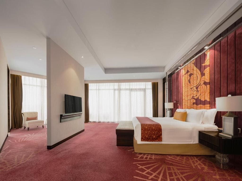 Gran Suite Red Level room - Image 3