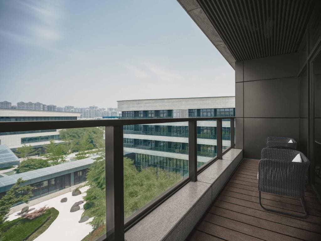Premium Garden View room - Image 3
