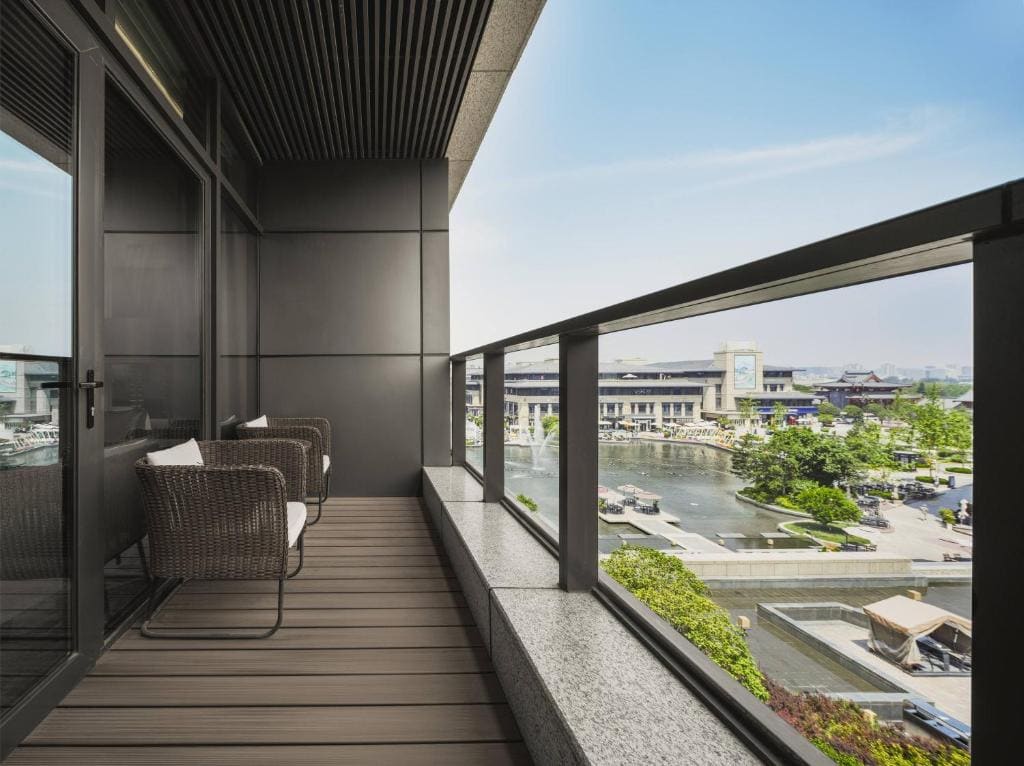 Premium with View room - Image 2