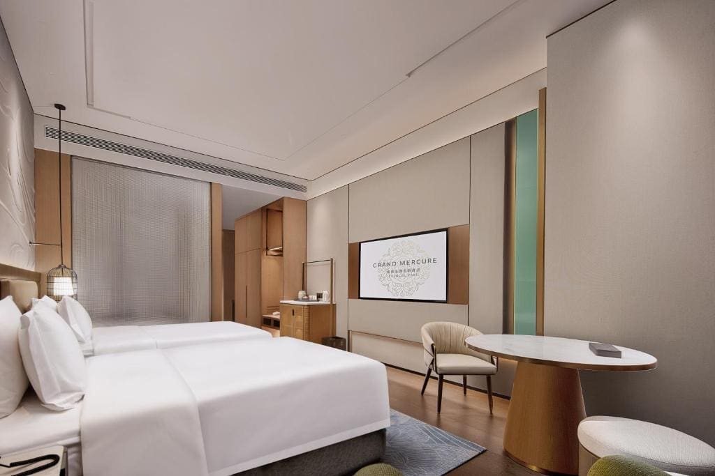 Superior Twin Room room - Image 3
