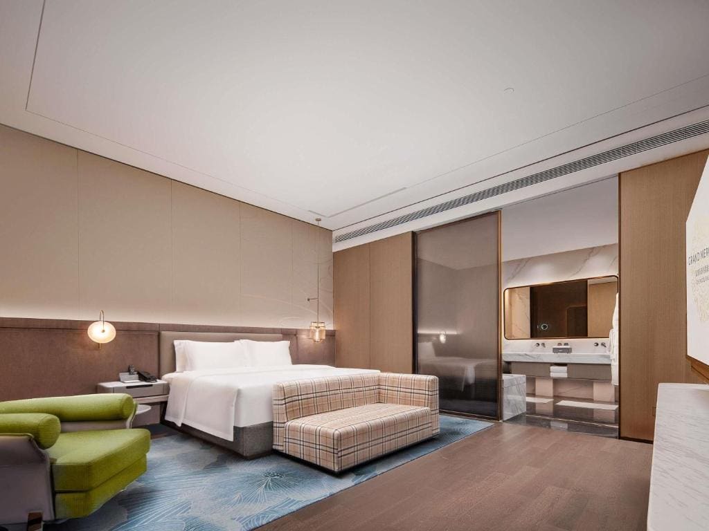 Superior King Suite room - Image 1