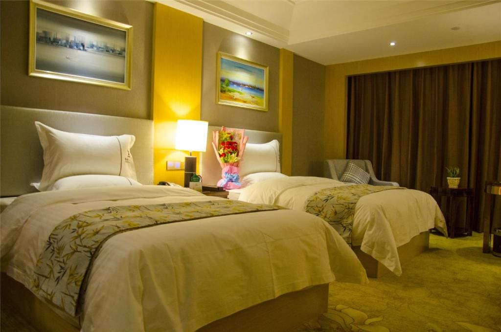 Signature Double Room with No Window room - Image 2