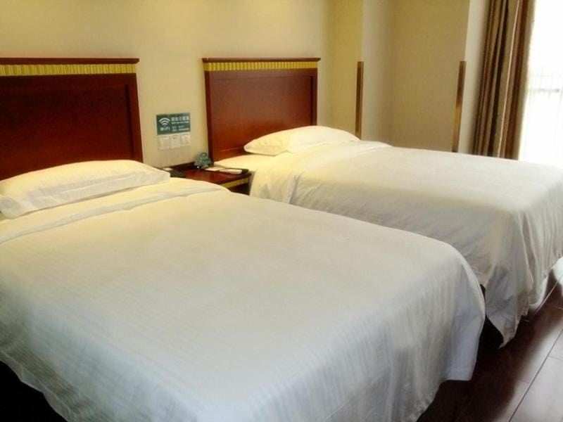Deluxe Twin Room room - Image 1