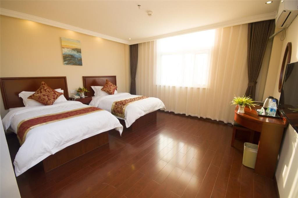 Mainland Chinese Citizens - Standard Twin Room room - Image 1