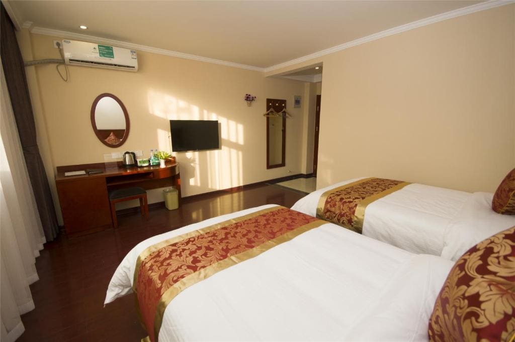 Mainland Chinese Citizens - Standard Twin Room room - Image 2