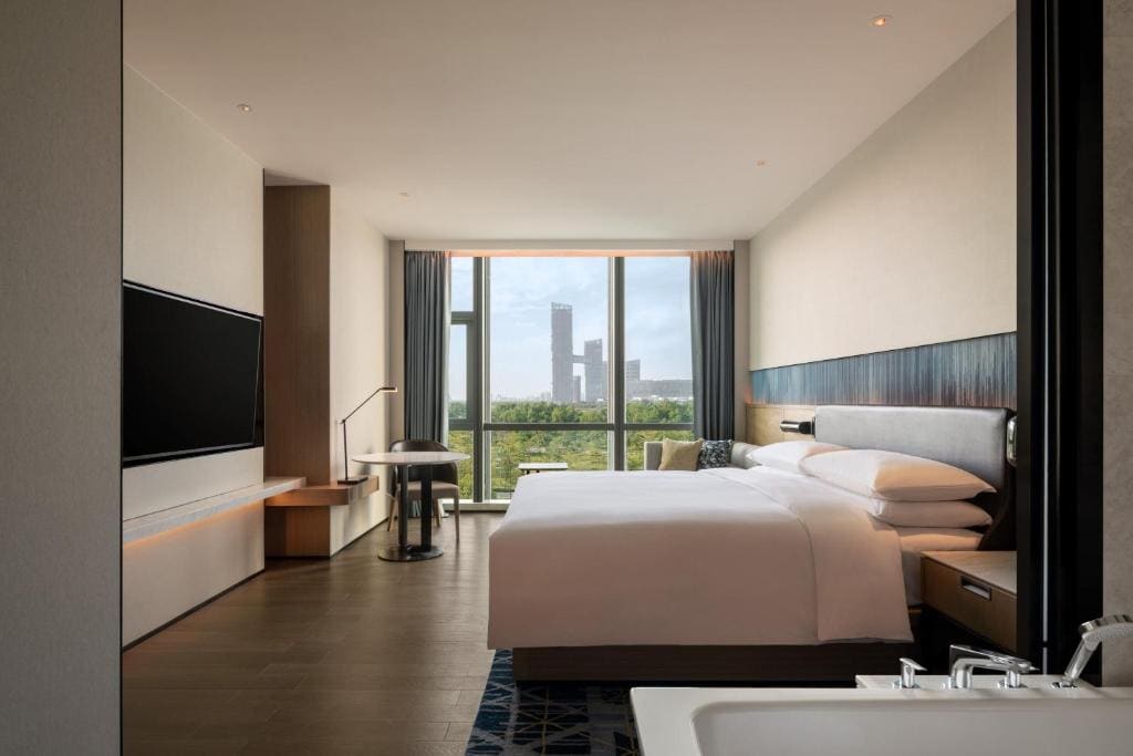 Ecological King Room with City View room - Image 1