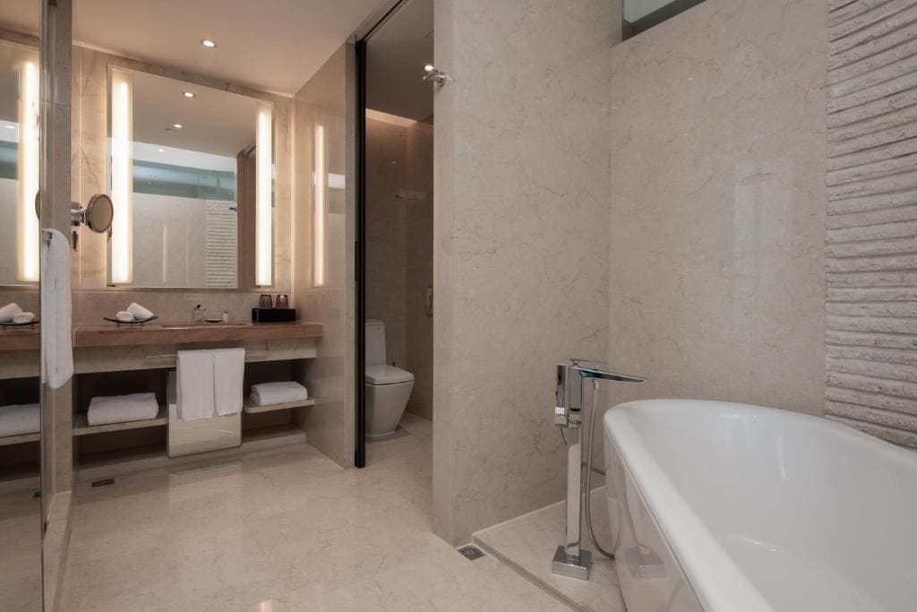 Business Suite room - Image 2
