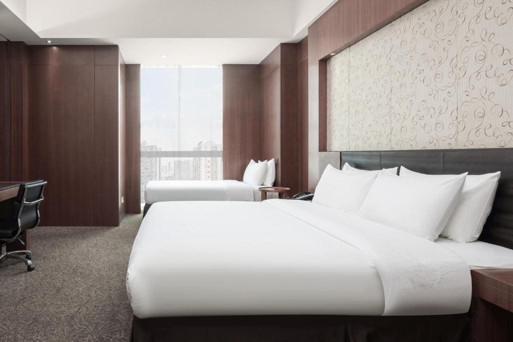 Deluxe Suite room - Image 2