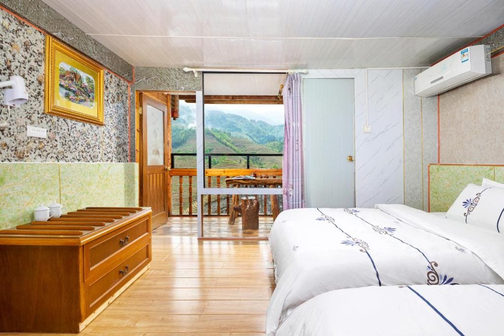 Double or Twin Room with Mountain View room - Image 2