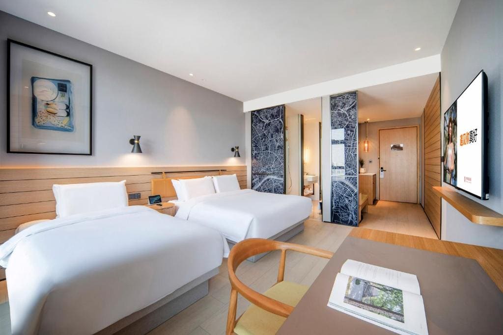 Deluxe Triple Room room - Image 1