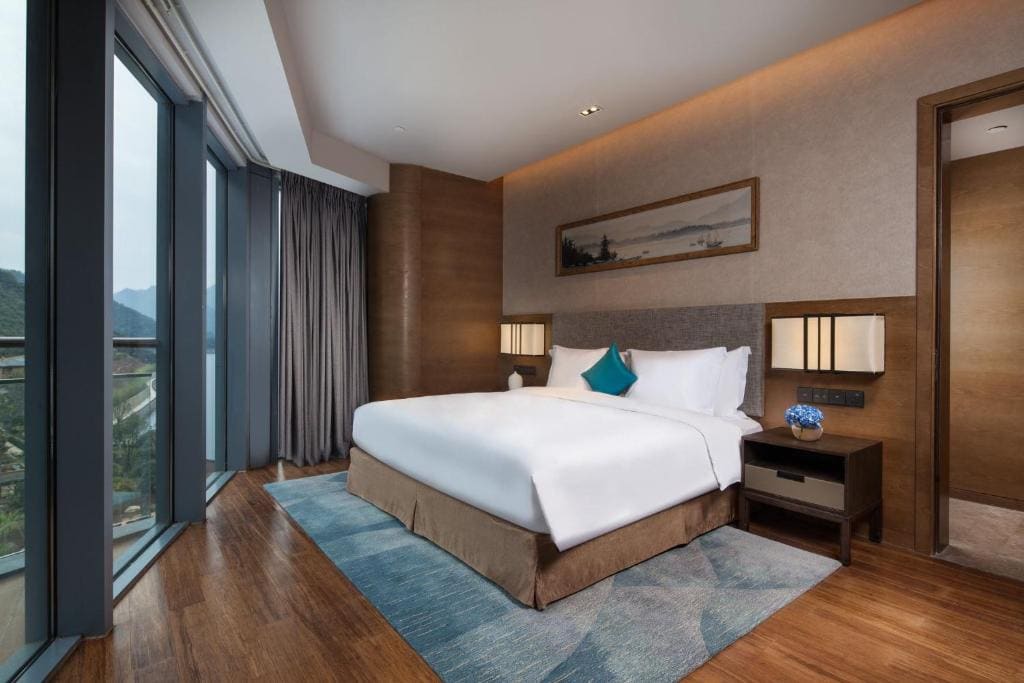Standard Double Room with Two Double Beds room - Image 2