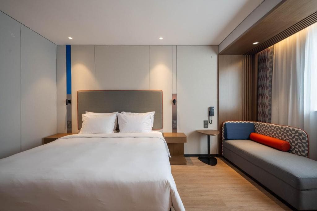 Specialty Room room - Image 1